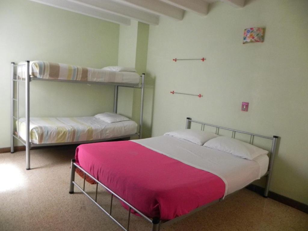 Hostal Tamarindo Itagüí Habitación foto